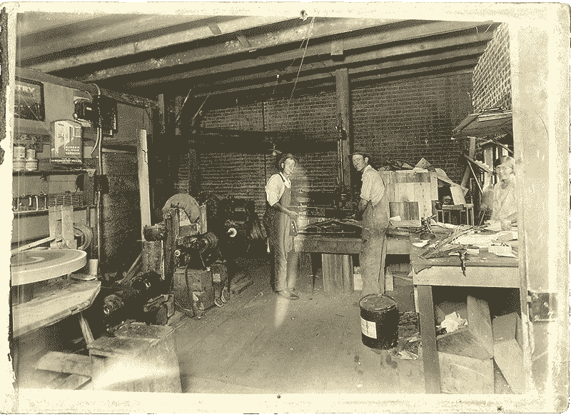 Santa Fe Glass 1930s Shop Work